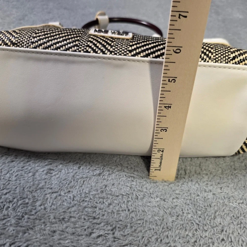 Nine West Womens Large Satchel Black White‎ Woven Chevron Ring Handle Tote